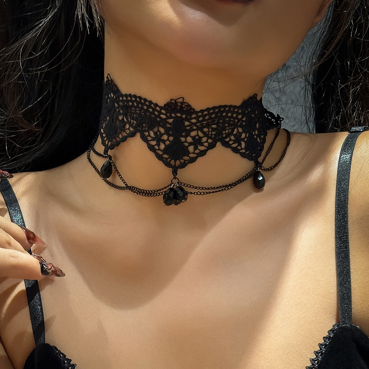 Gothic Lace Temptress: Punk Choker for Halloween Party