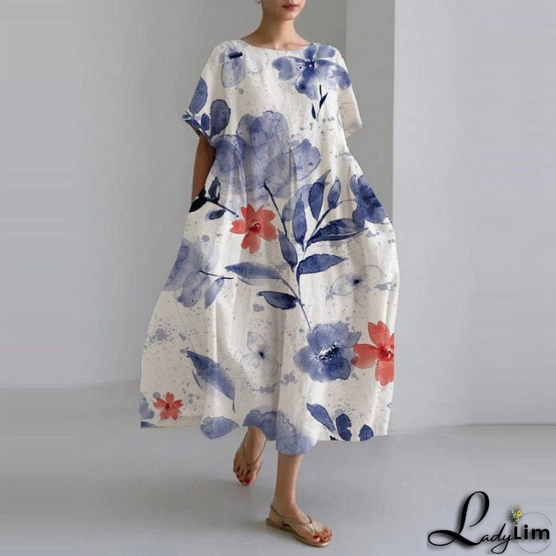 High-quality dress with a round neckline and a fashionable fit