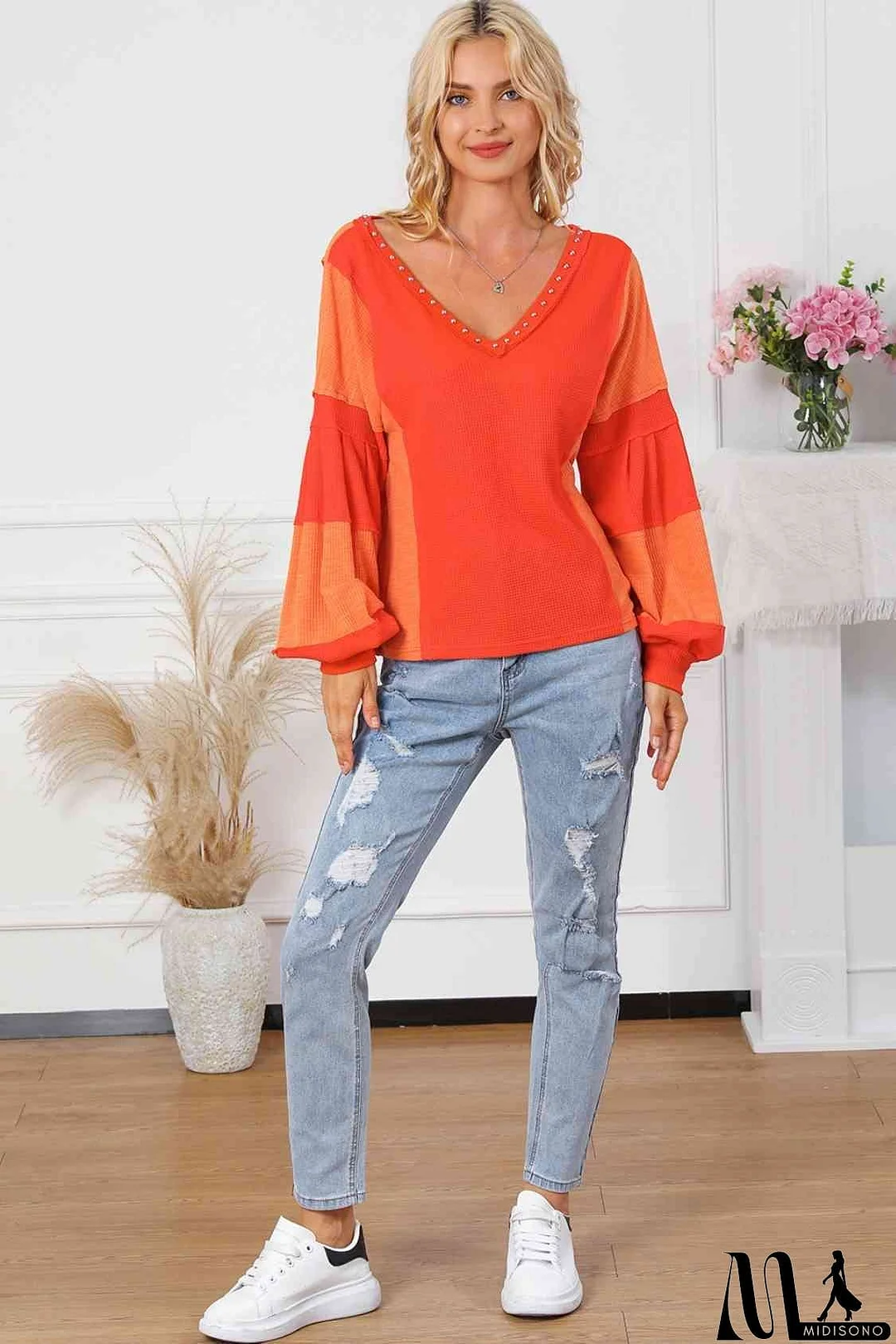 MidiSono - Color Block V-Neck Top