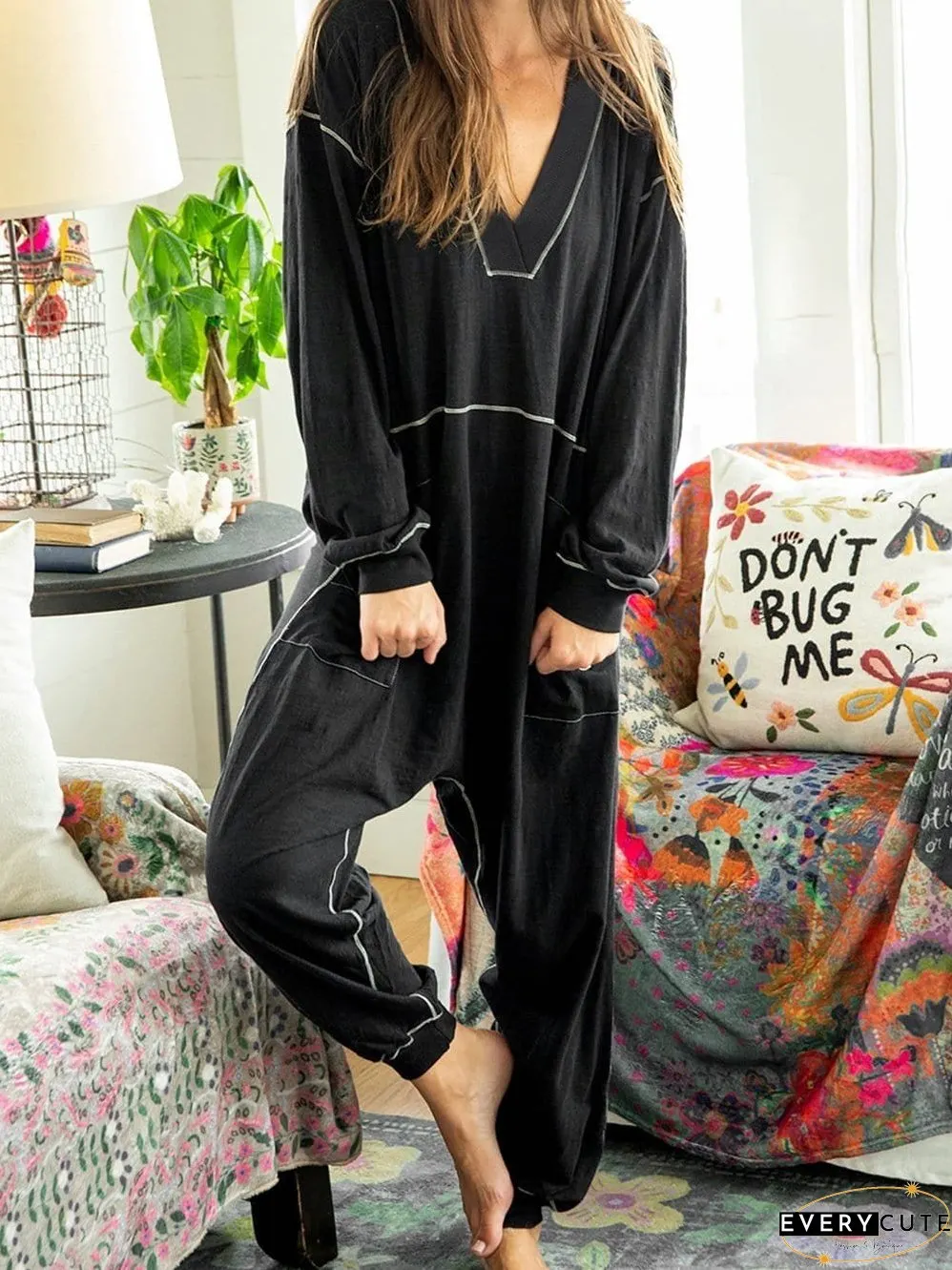 Flattering Maxi Dress with Contrasting Stitches