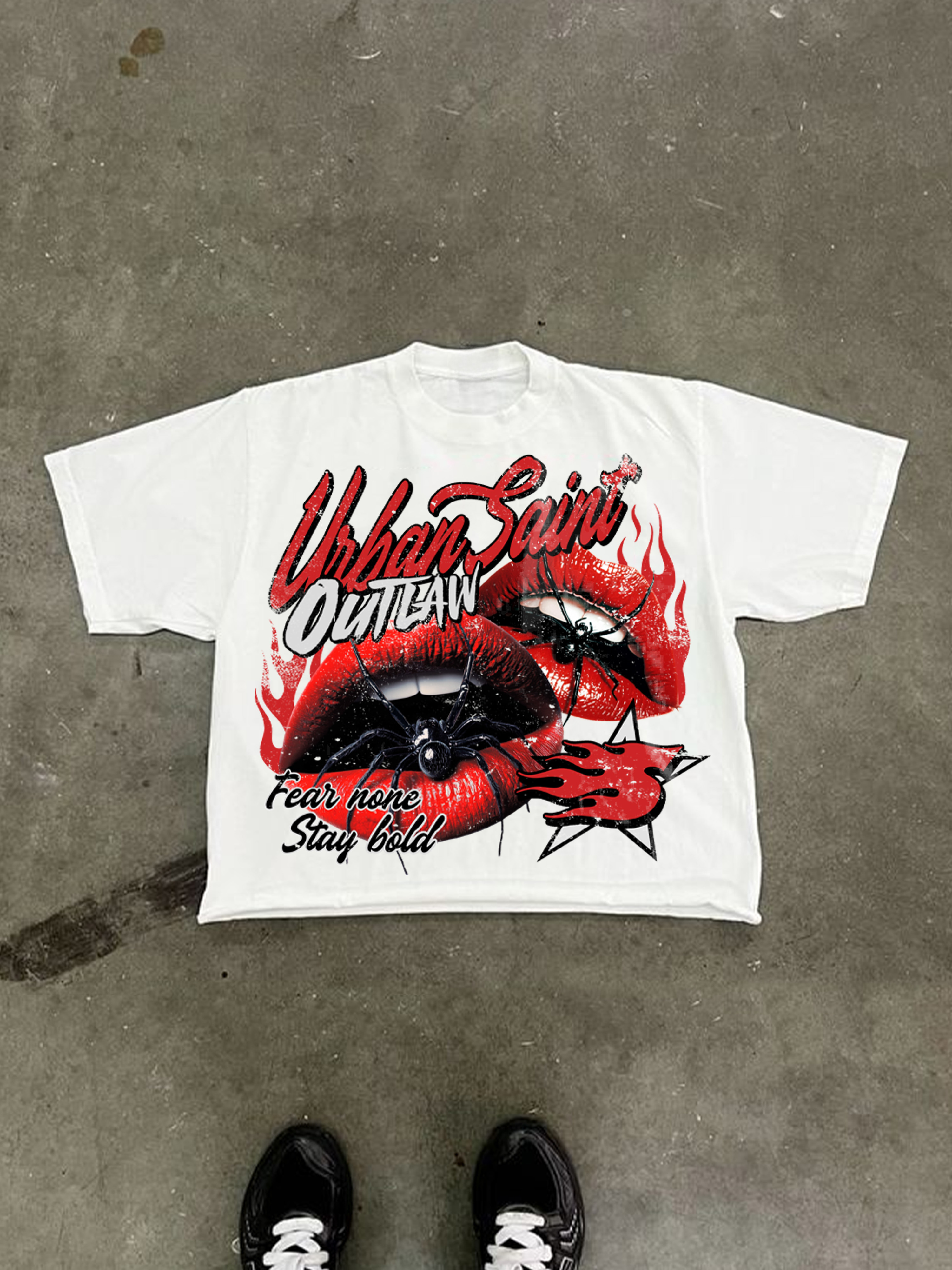 Vintage Spider Red Lip Graphic Cropped T-shirt