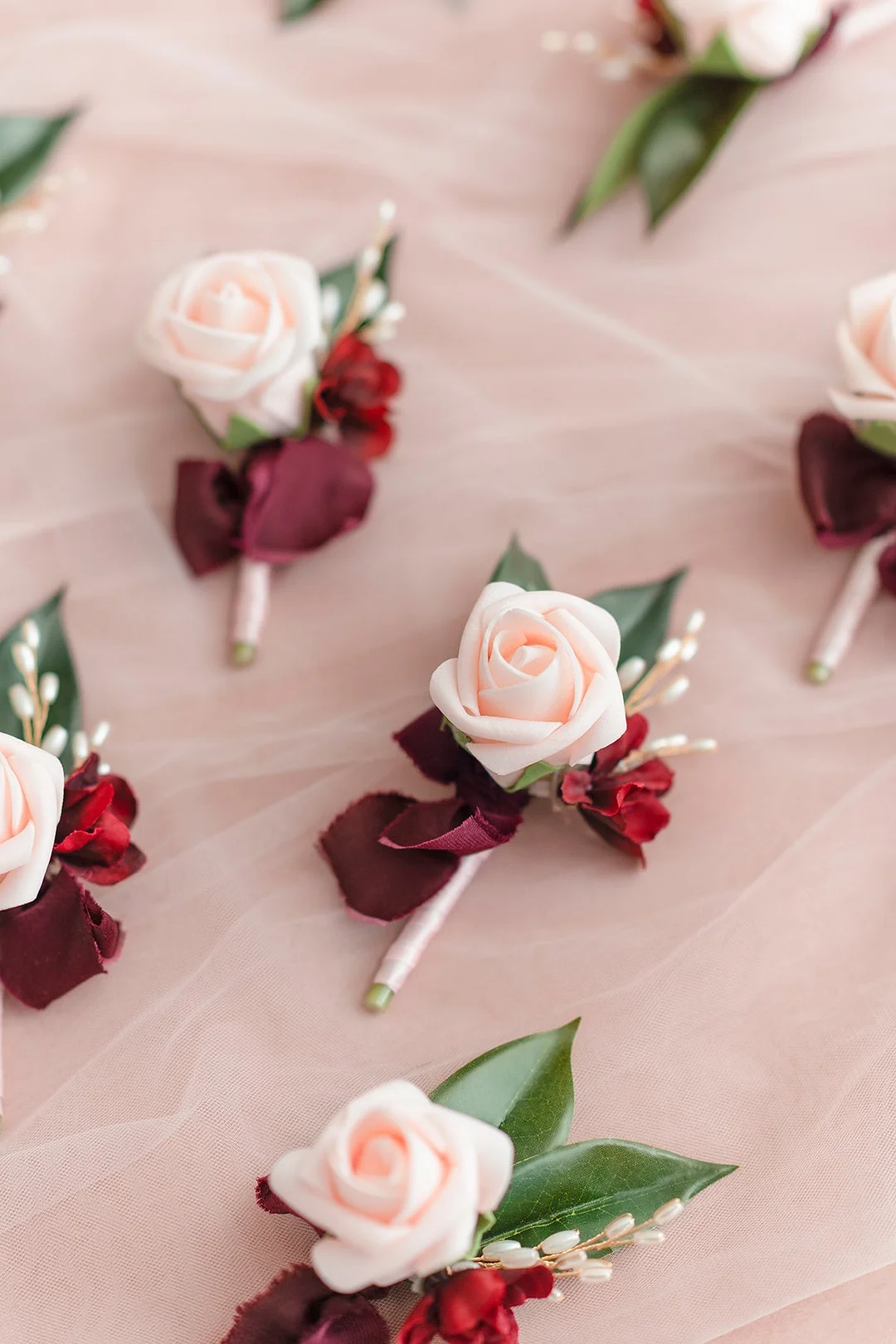 Boutonnieres for Guest in Romantic Marsala