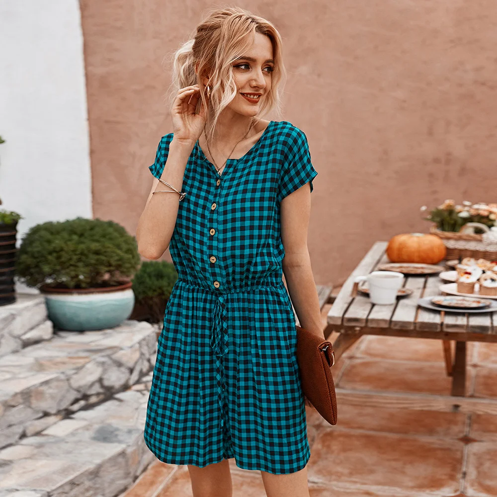 Summer Suit Shopping Guide for Mature Women: Timeless Elegance & Comfort