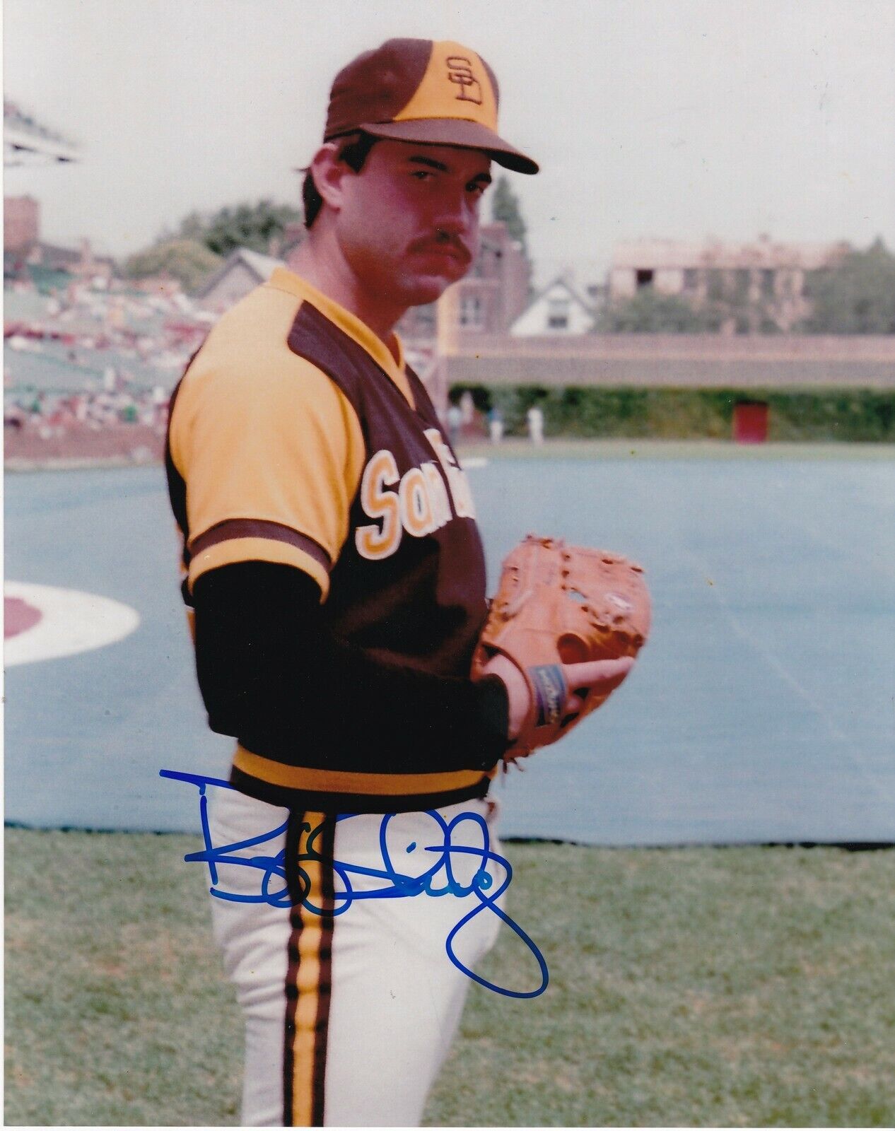 BOB SHIRLEY SAN DIEGO PADRES ACTION SIGNED 8x10