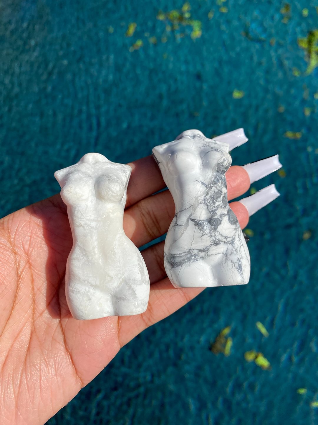 Howlite Goddess Body Carving