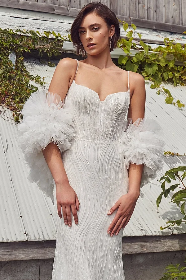 Daisda White Sleeveless Spaghetti Straps V-Neck Beads Prom Dress