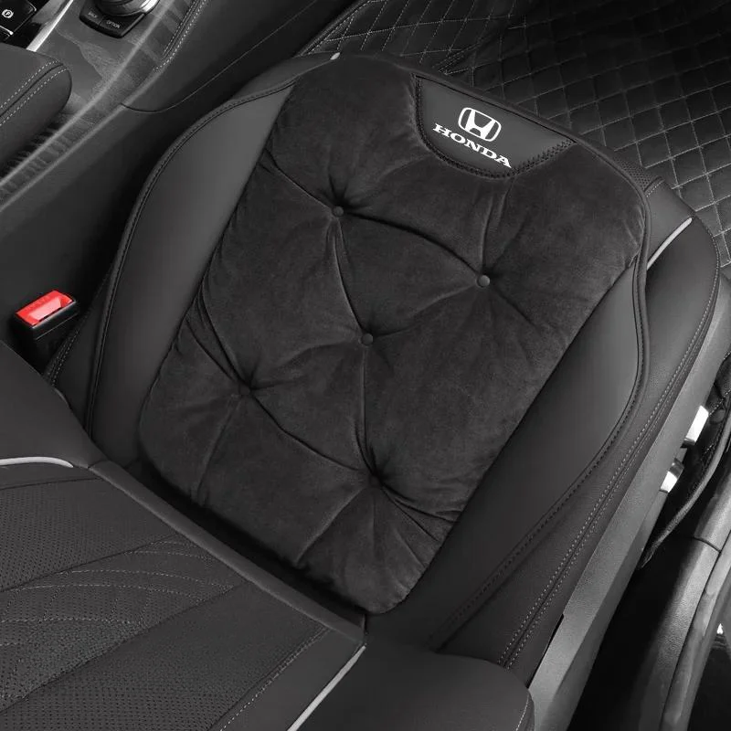 New plush car seat cushion says goodbye to winter cold