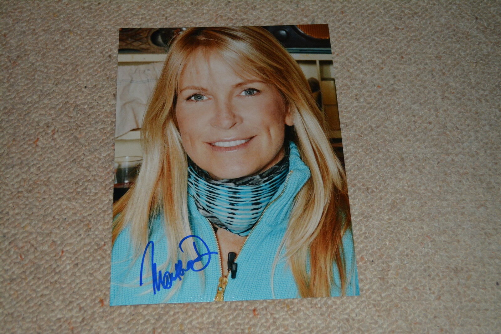 MARTHA DE LAURENTIIS signed autograph 8x10 (20x25 cm) In Person HANNIBAL