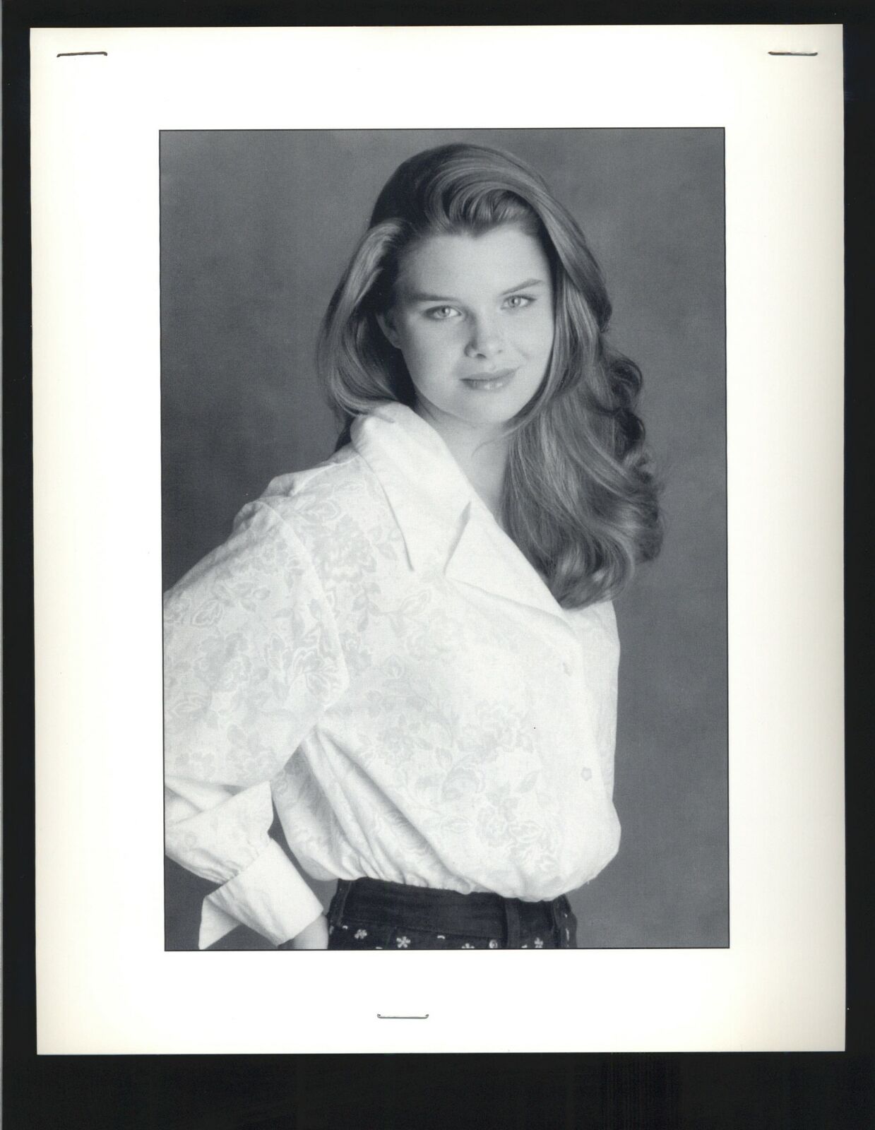 Heather Tom - 8x10 Headshot Photo Poster painting w/ Resume - The Young and the Restless