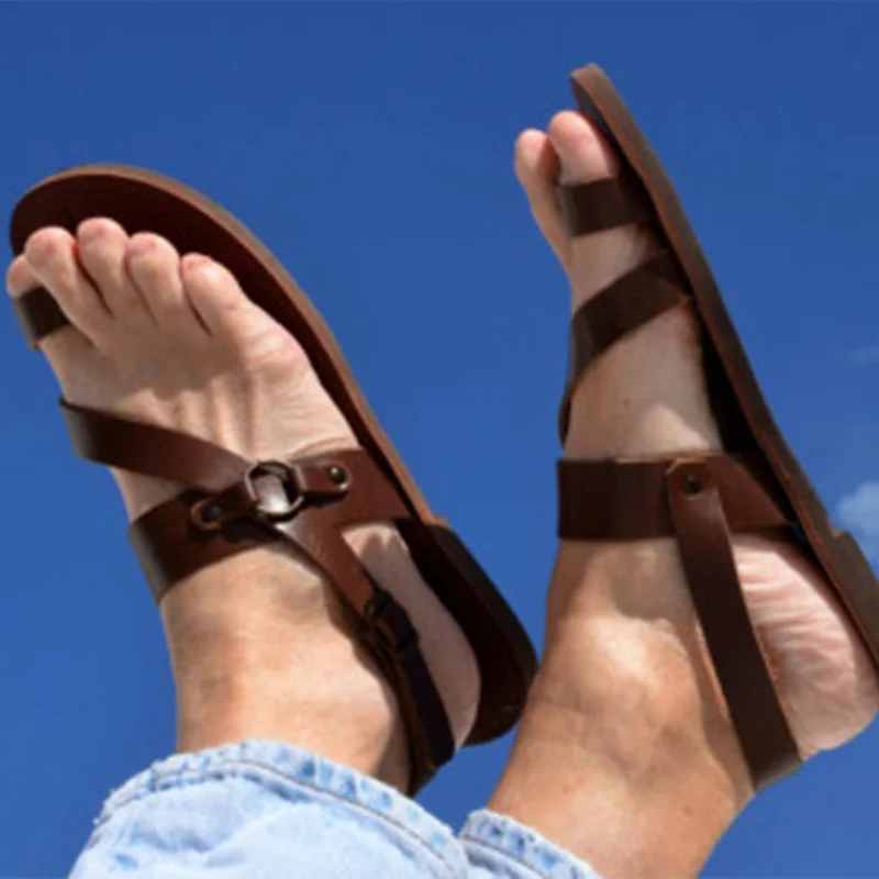 Men's new sandals flat bottom