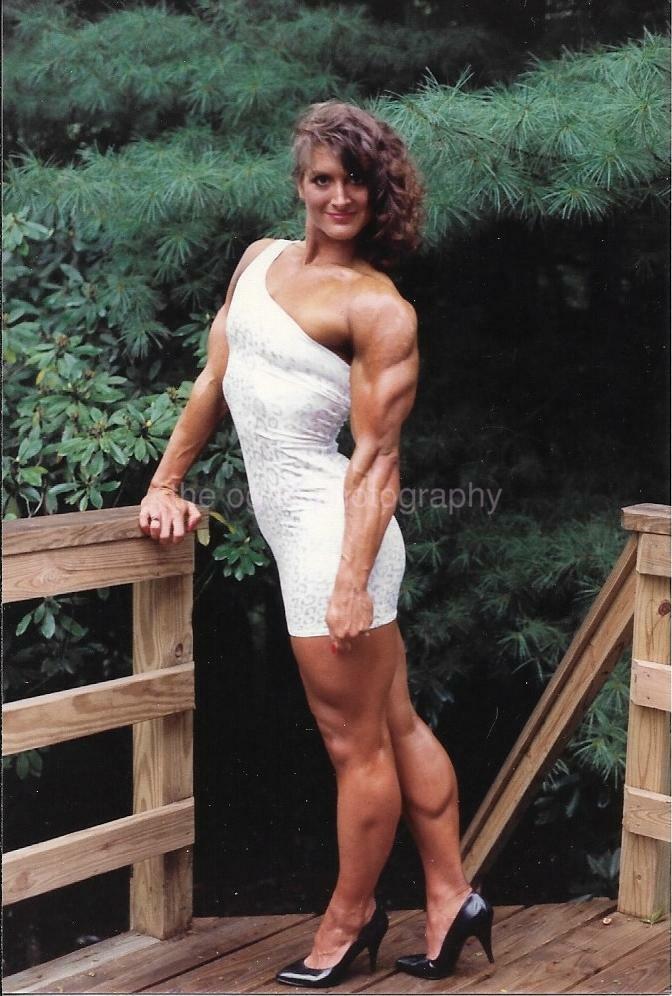 MARISSA BROWN Bodybuilder MUSCLE WOMAN 80's 90's FOUND Photo Poster painting Color EN 18 7 A