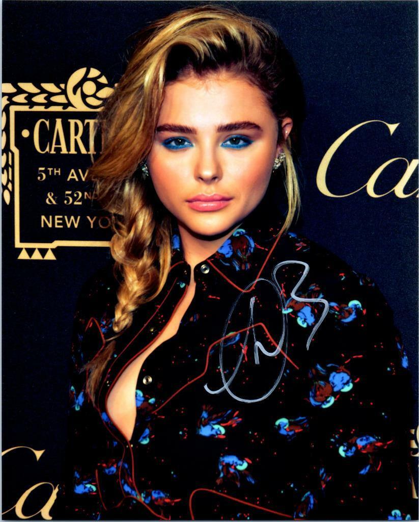 Chloe Grace Moretz signed 8x10 Photo Poster painting autograph Picture autographed and COA