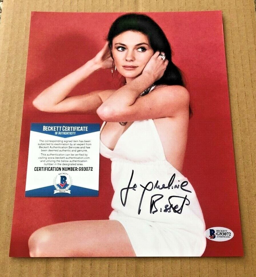 JACQUELINE BISSET SIGNED SEXY 8X10 Photo Poster painting BECKETT CERTIFIED #2