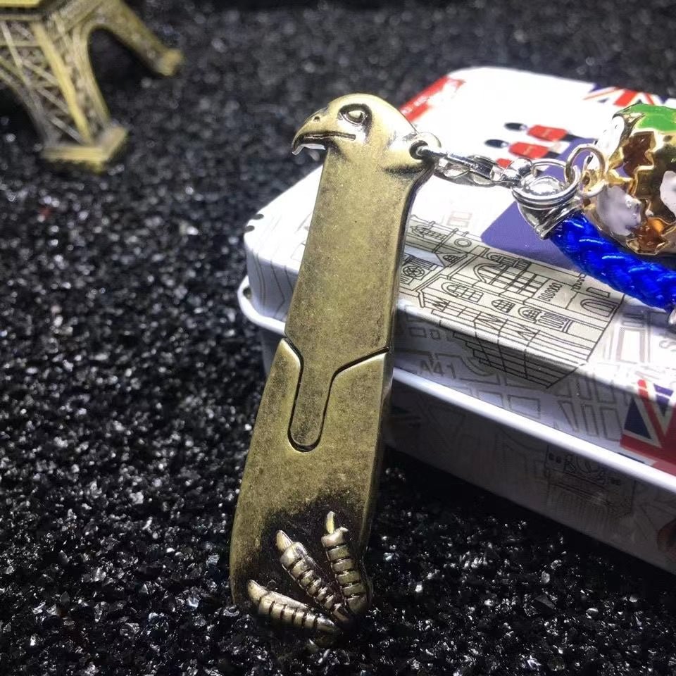 Buzzdaisy Multi-Function Replaceable Blade Eagle Hidden Knife Key Chain (1pc)