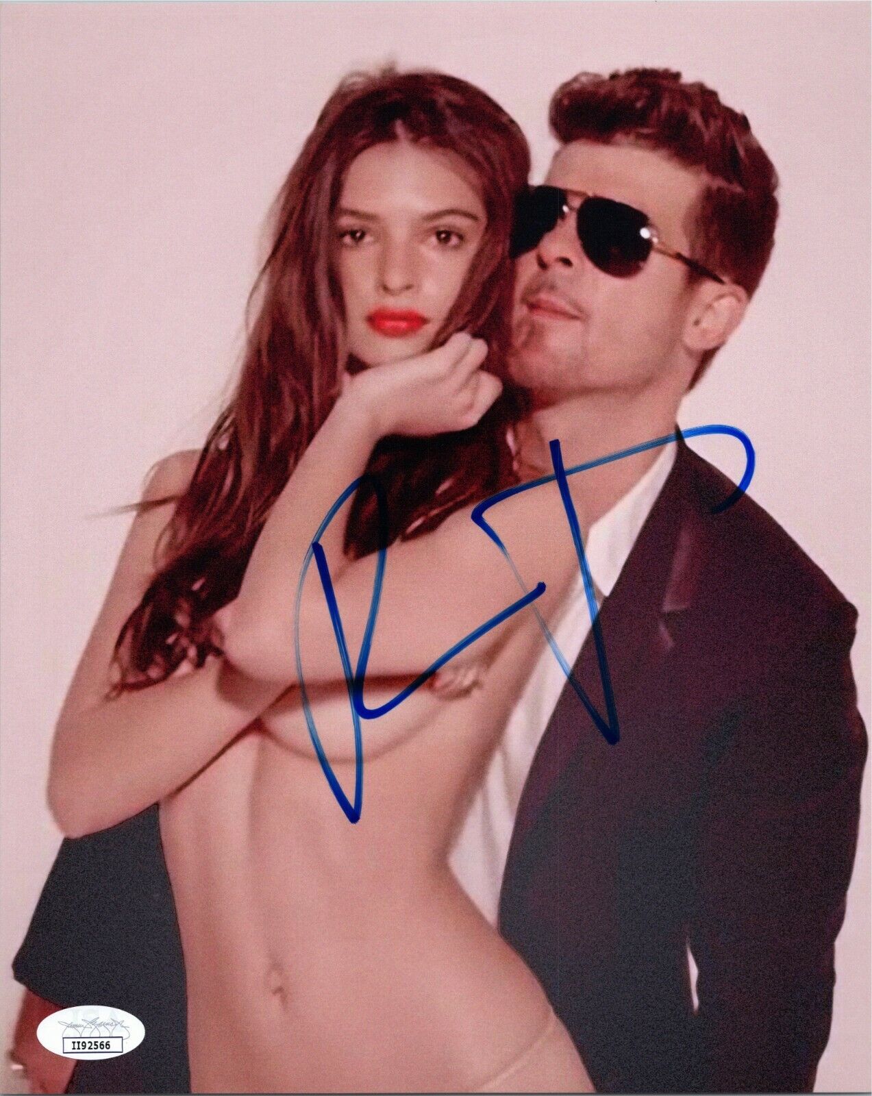 ~ ROBIN THICKE Authentic Hand-Signed BLURRED LINES