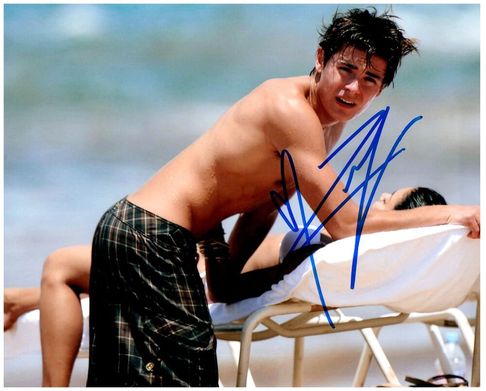 ZAC EFRON Signed Autographed 