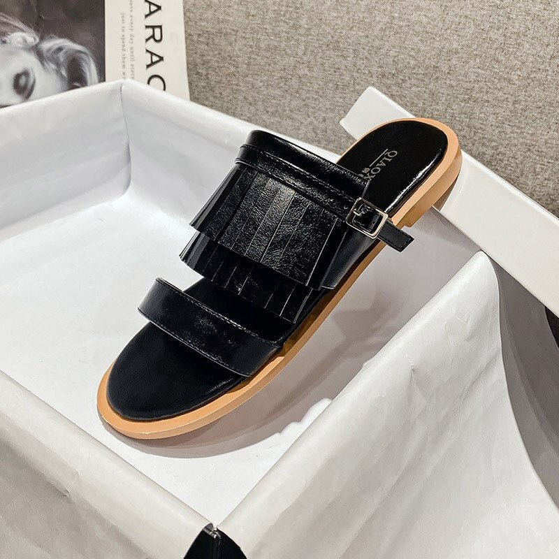 Summer 2021 new web celebrity Flat Slipper Sandal for Women Wear Sandal with Fringe Fashion Large Size Sandal for Women