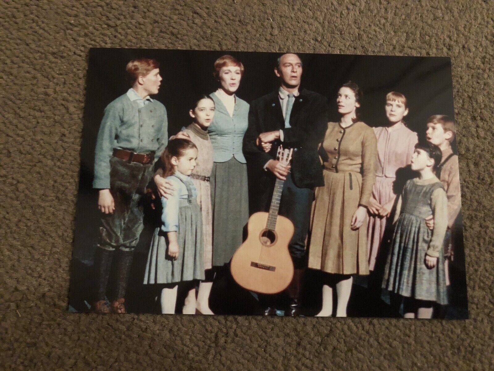 JULIE ANDREWS & CHRISTOPHER PLUMMER (THE SOUND OF MUSIC) UNSIGNED Photo Poster painting- 7x5”