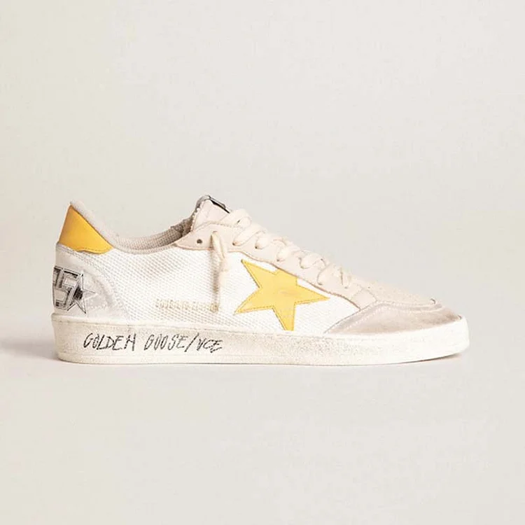 Golden Goose Ball Star LTD de malla blanca con estrella y refuerzo del talón de piel amarilla