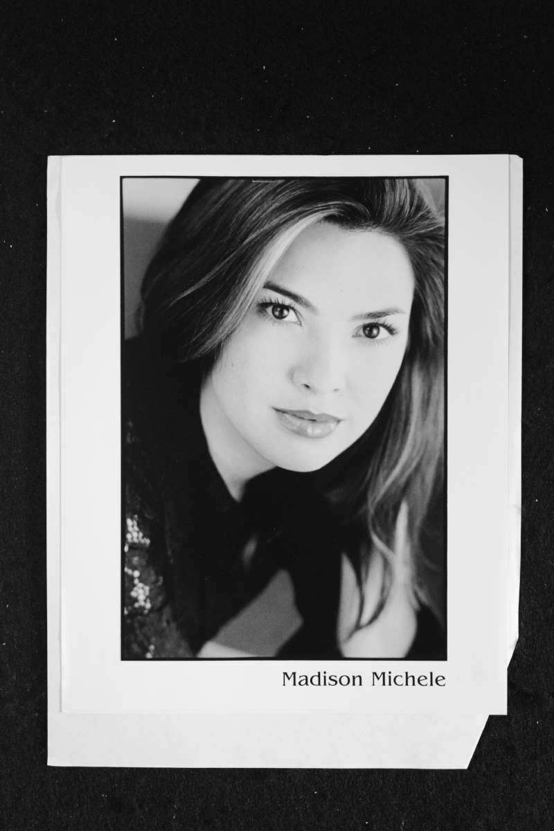 Madison Michelle - 8x10 Headshot Photo Poster painting w/ Resume - Chains of Love