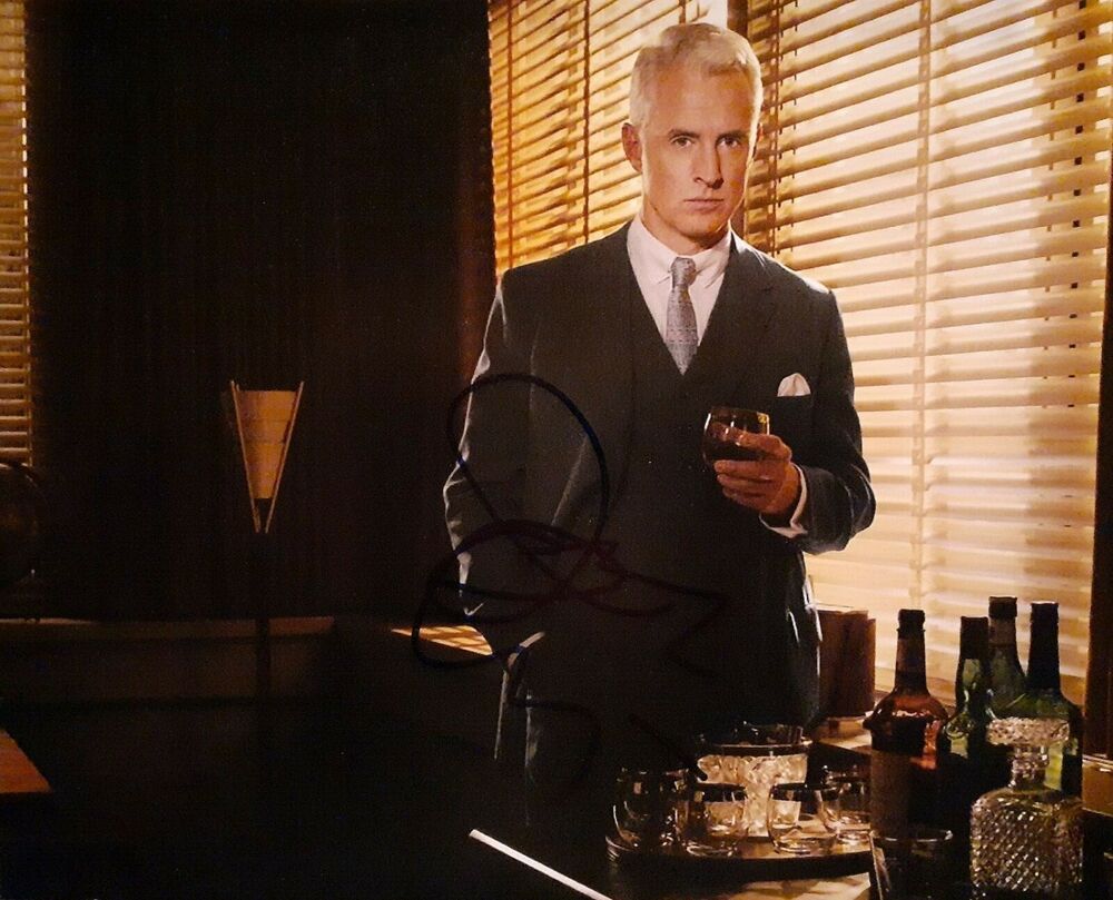 John Slattery signed 8x10