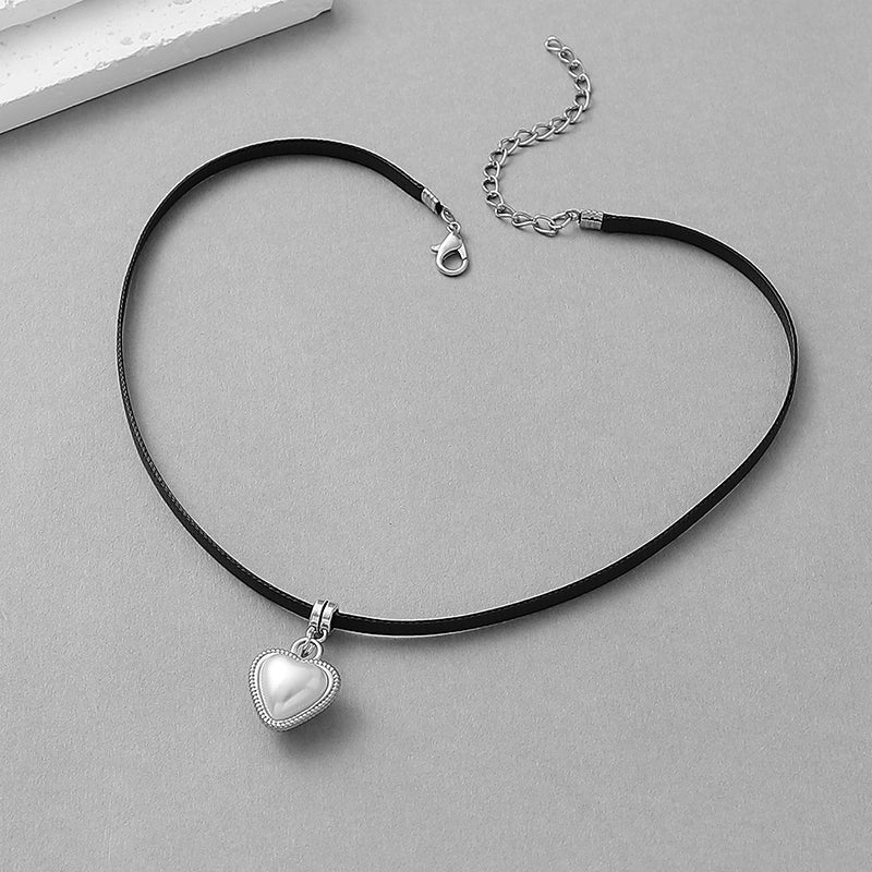 Elegant Vintage Style Heart Shape Synthetic Resin Synthetic Fibre Choker2