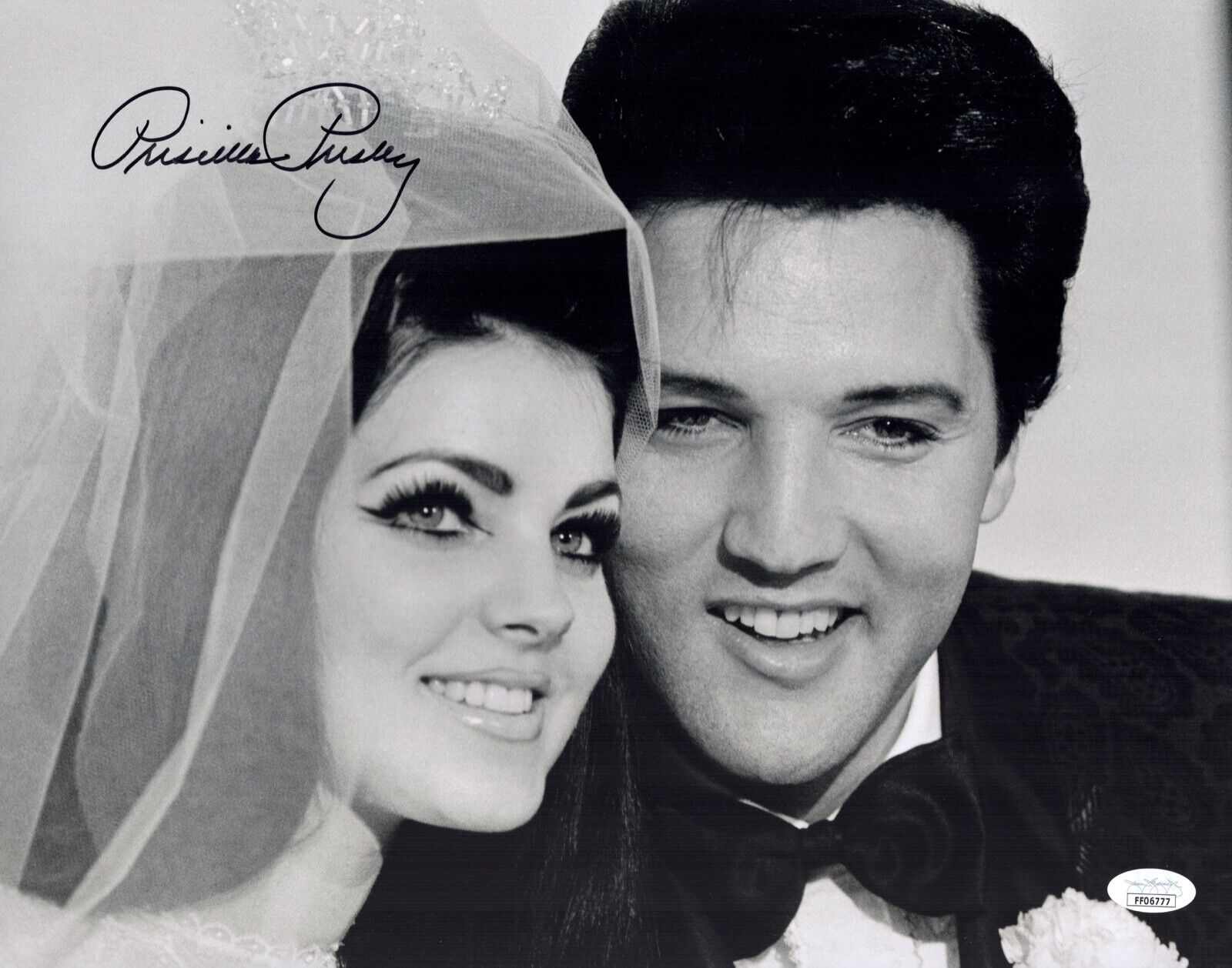 PRISCILLA PRESLEY Signed ELVIS 11x14 Photo Poster painting PRIVATE SIGNINGAutograph JSA COA Cert