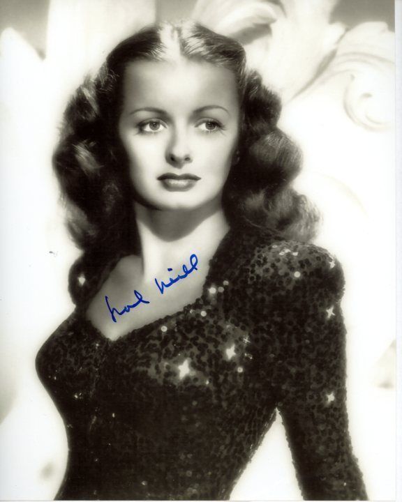 NOEL NEILL Signed Autographed Photo Poster painting