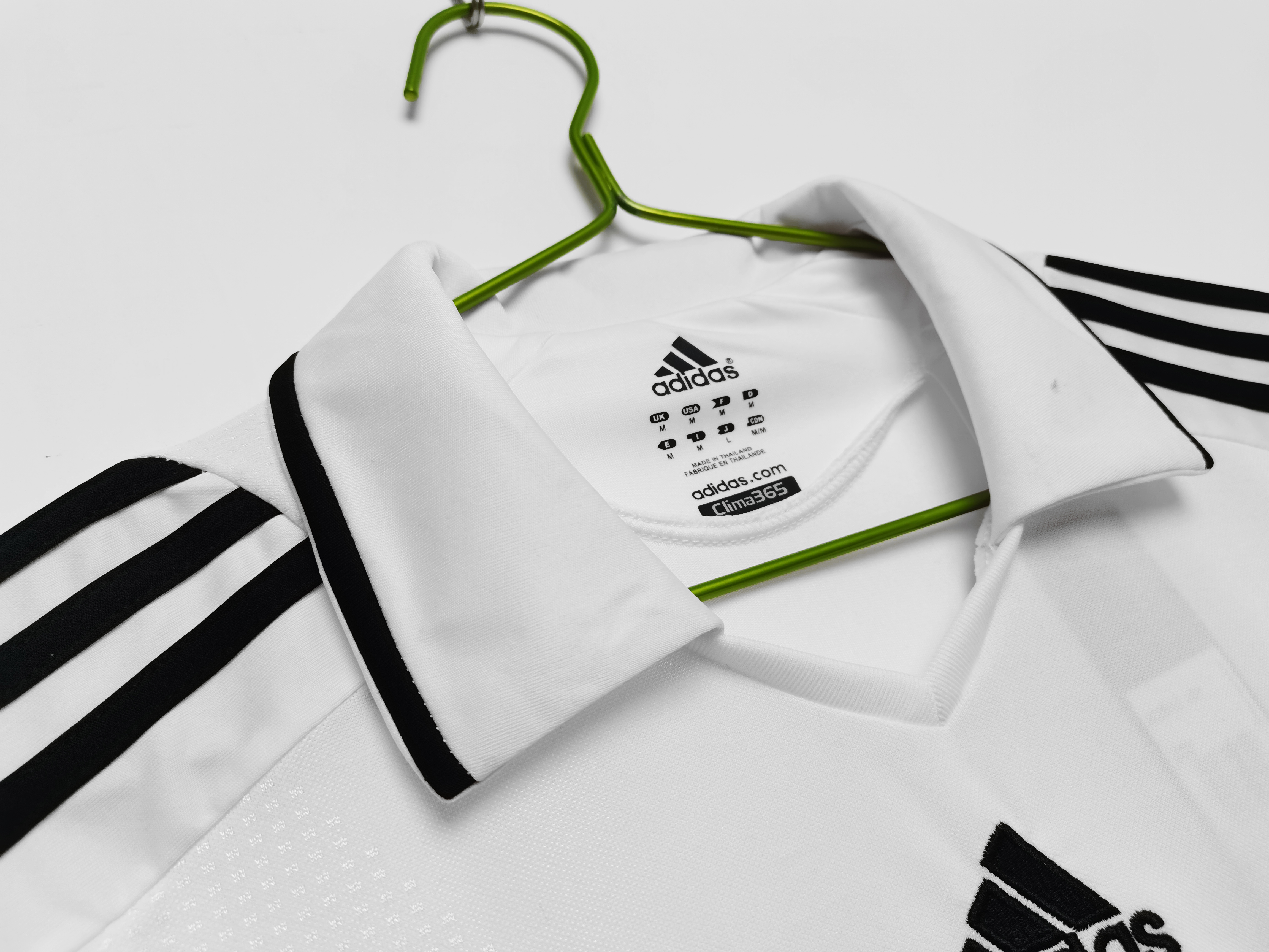 Retro 2008-09 Real Madrid Home Football Shirt Thai Quality