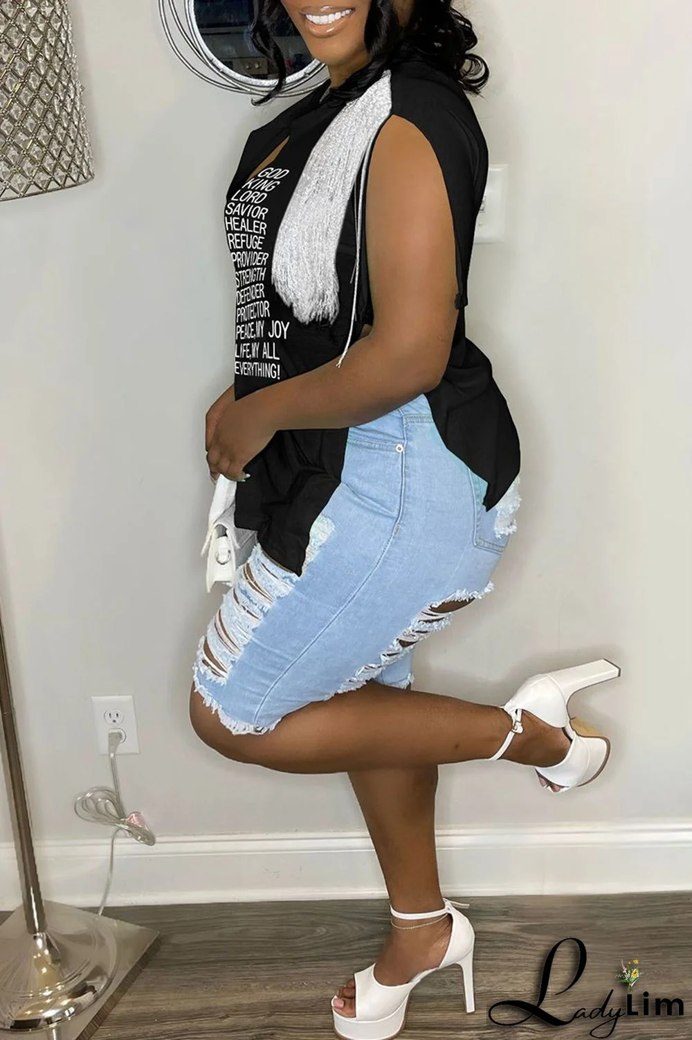 Black Casual Letter Print Tassel Patchwork V Neck T-Shirts