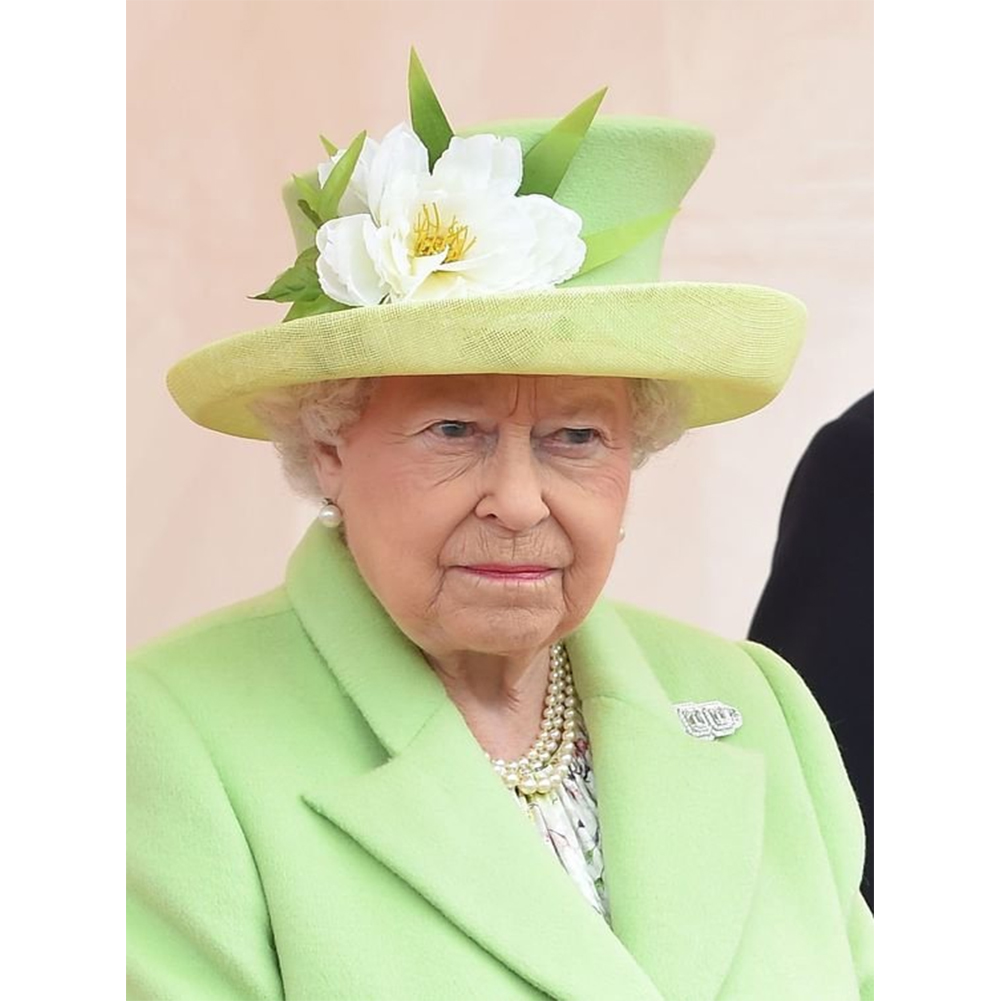 

The Queen of England - Round Drill Diamond Painting - 40*50CM, 501 Original