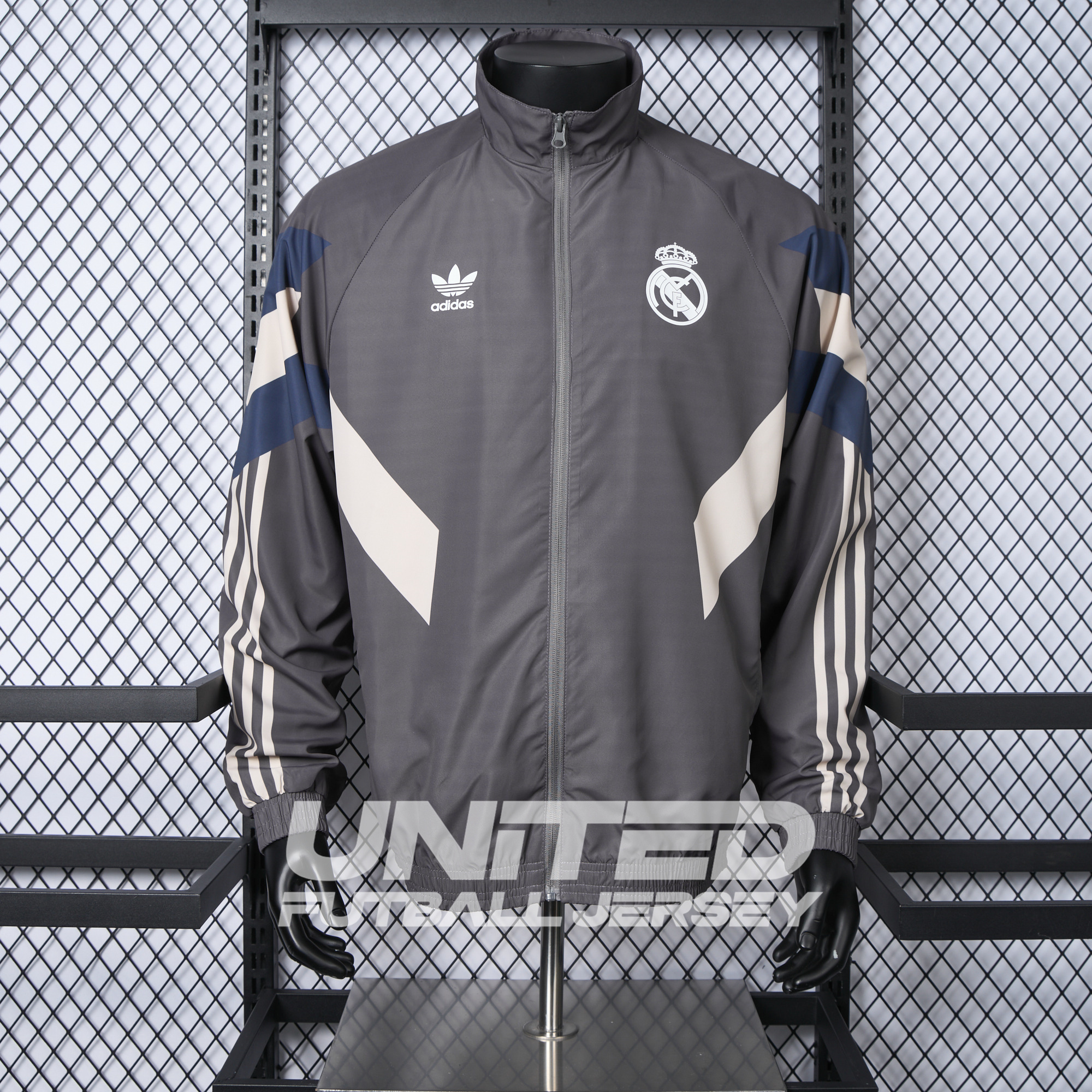 Real Madrid 24-25 Throwback Windbreaker Jacket - Grey