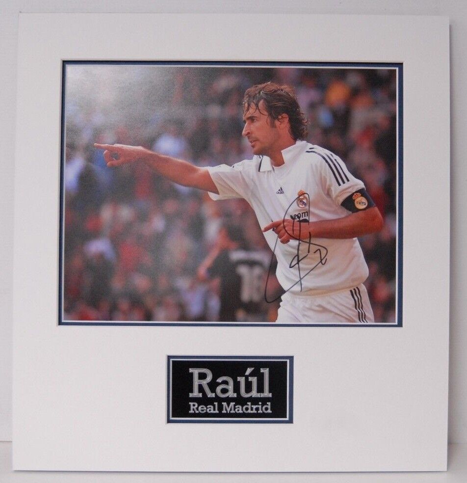 Raul Signed 14X11 Photo Poster painting Real Madrid Mounted Photo Poster painting Display AFTAL COA (D)