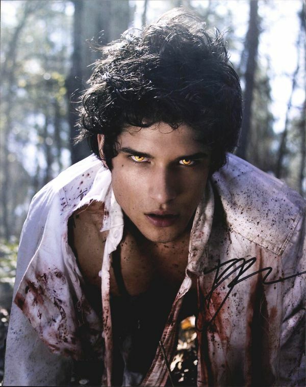 Tyler Posey authentic signed celebrity 8X10 Photo Poster painting W/Cert Autographed 32716c1