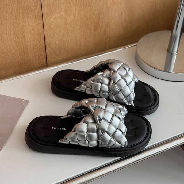 Shoes Slippers Casual Slipers Women Shale Female Beach Slides Luxury Soft Flat 2025 Sabot Scandals Fashion Shoes Summer Clogs Wo