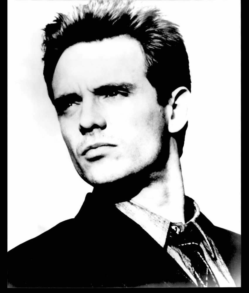 MICHAEL BIEHN - 8x10 Headshot Photo Poster painting w/ Resume - The Terminator