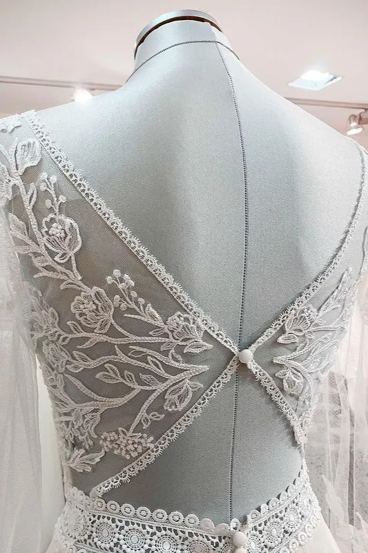 Charming A Line Sweetheart Tulle Wedding Dresses with Appliques VK23060804