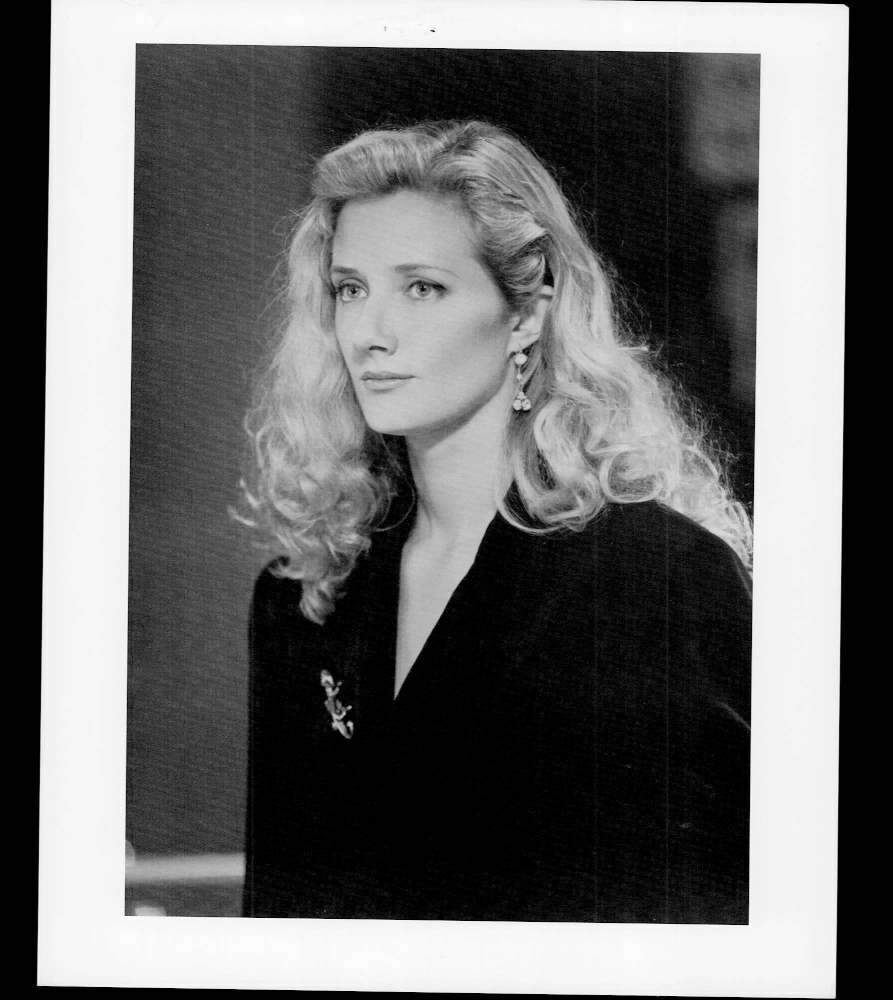 JOELY RICHARDSON - 8x10 Headshot Photo Poster painting w/ Resume - The Patriot