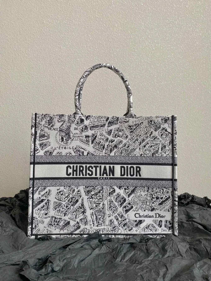 Dior_CD_book_tote23夏季_巴黎地圖_白色大號_42cm_-