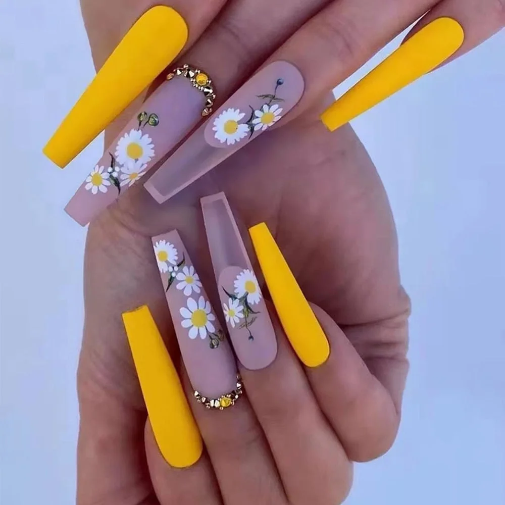 24pcs Daisy Long Coffin False Nails Yellow Sweet Ballerina Fake Nails Full Cover Nail Tips Crystal Press On Nails Z164