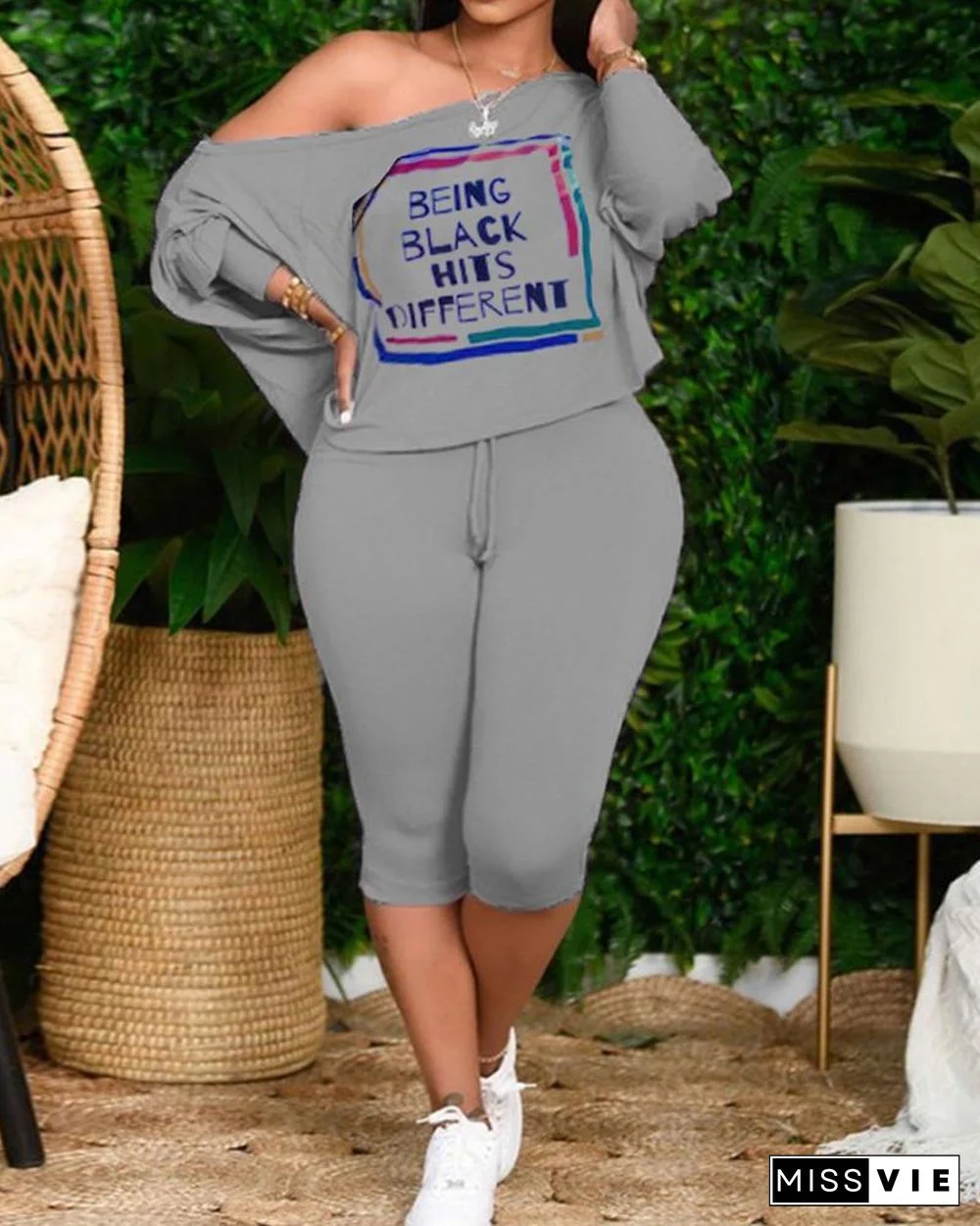 Letter Print Off Shoulder T-shirt & Short Pants Set