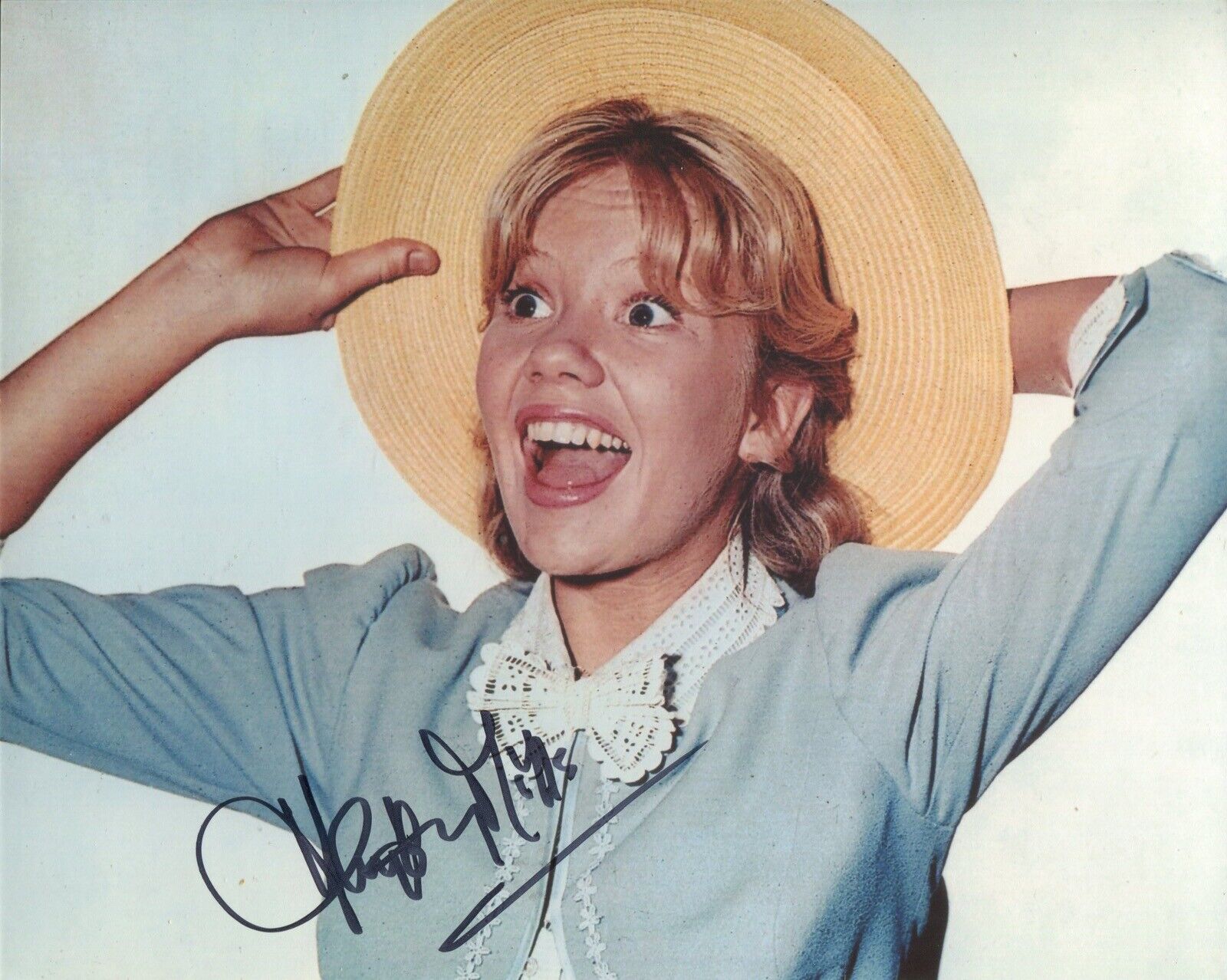 Actress HAYLEY MILLS signed 8x10 Photo Poster painting RefK11 - UACC DEALER