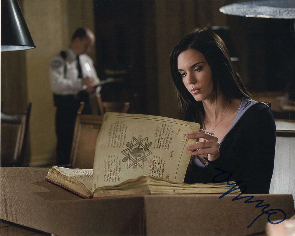 ODETTE YUSTMAN ANNABLE SIGNED AUTOGRAPH 8X10 Photo Poster painting - CLOVERFIELD, BANSHEE BABE