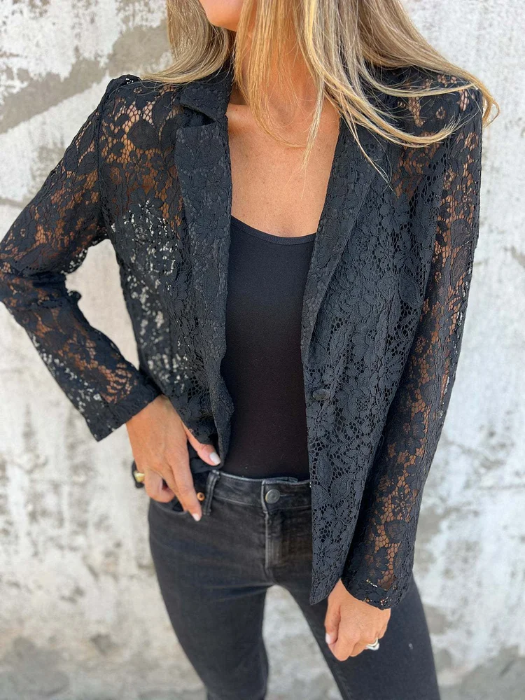 Blazer made of continuous lace mesh 
