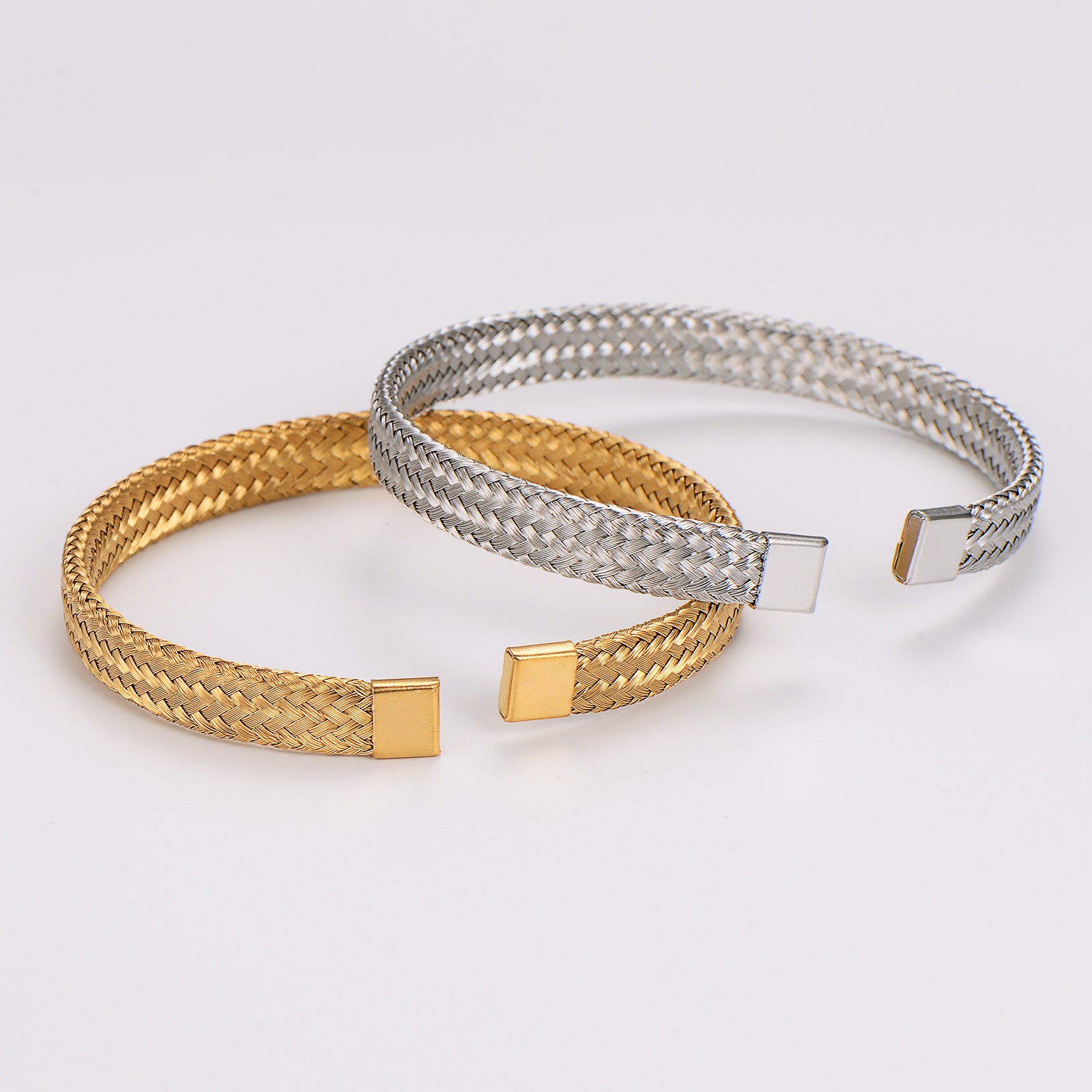 Fashion Circle Stainless Steel Electroplating Bangles