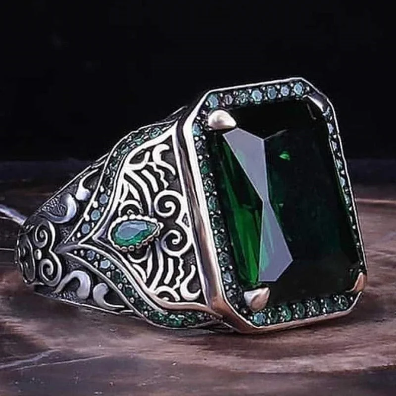 Vintage Metal Craftsman Engraved Signet Ring Set with Green Zircon Men's Business Punk Ring