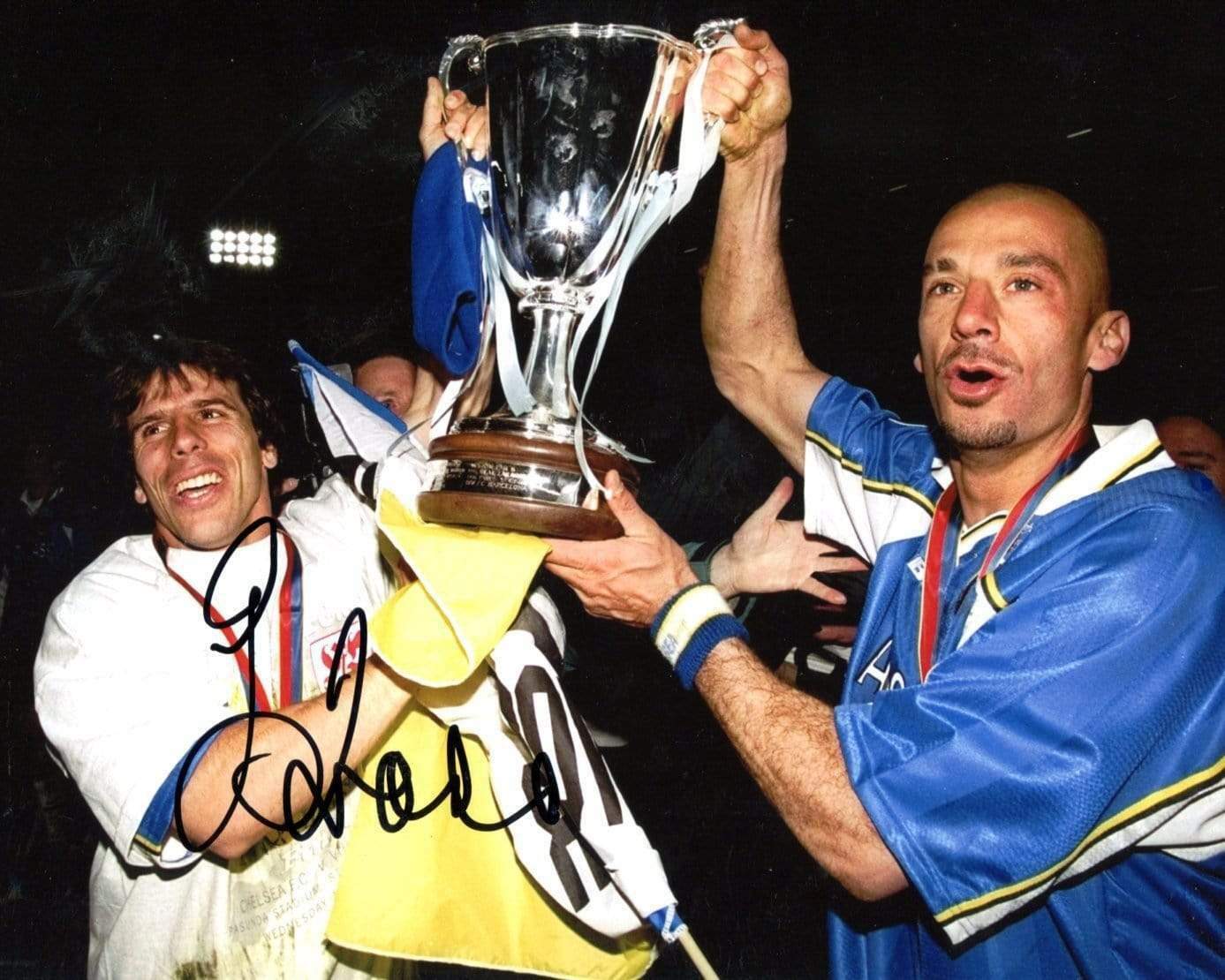 SOCCER Gianfranco Zola autograph, In-Person signed Photo Poster painting