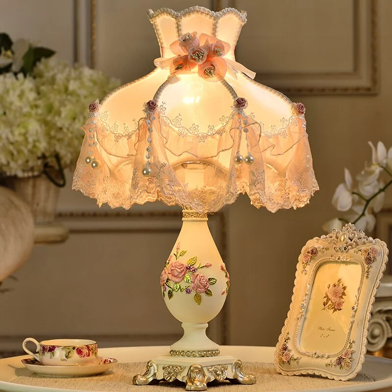 Modern Antique LED Table Lamp for Bedroom Living Room, Nordic Creative Fabric Table Light Wedding Celebration Desk Lamp Lighting