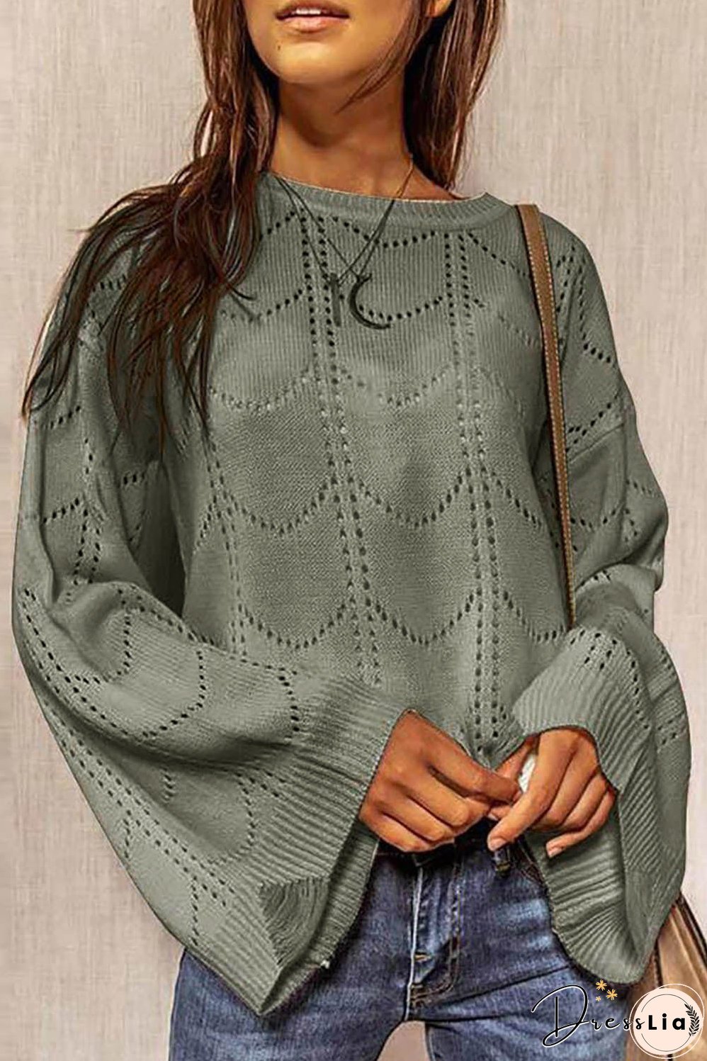 Fashionable and Minimalist winter Pullover