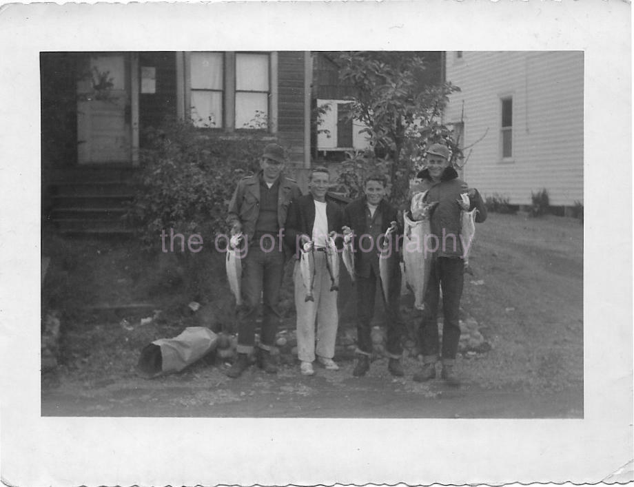 A GOOD DAY AT THE FISHING HOLE Vintage FOUND Photo Poster paintingGRAPH bw Group Portrait 012 3